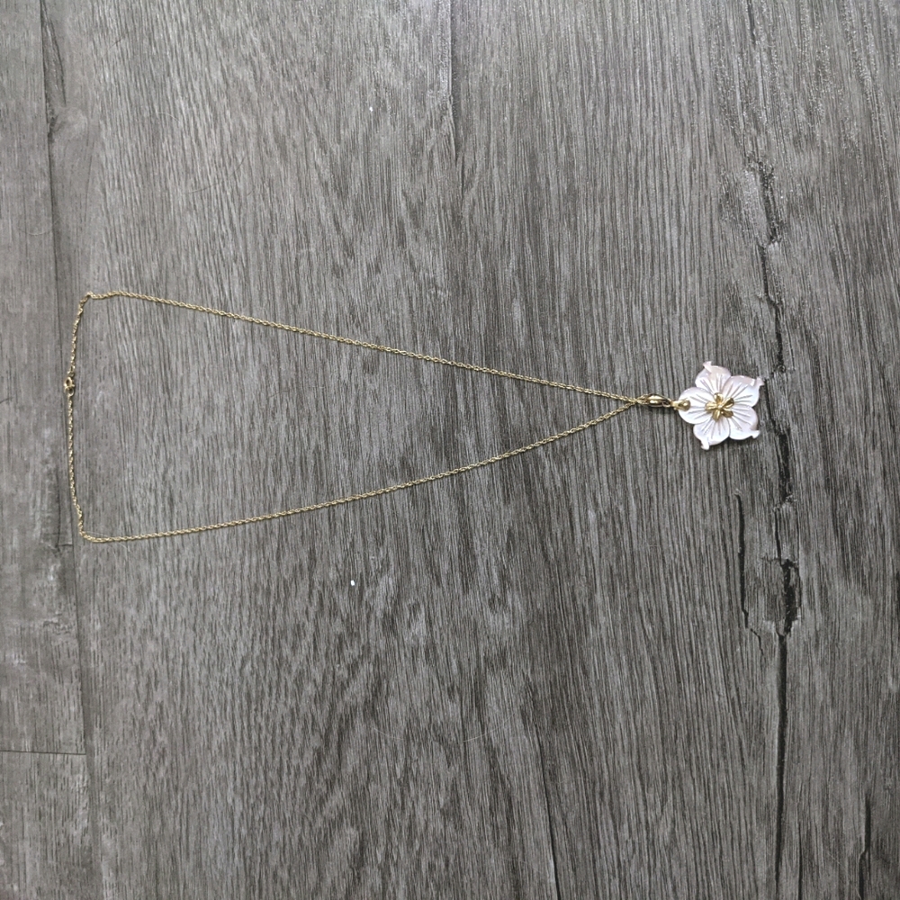 Hawaiian flower necklace - Picture 8 of 8